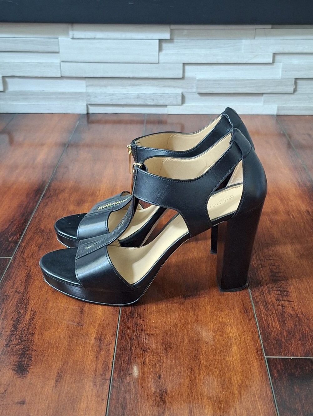 Michael Kors Black Leather Platform Heels Size 9.5 Block Heel Zip Sandals